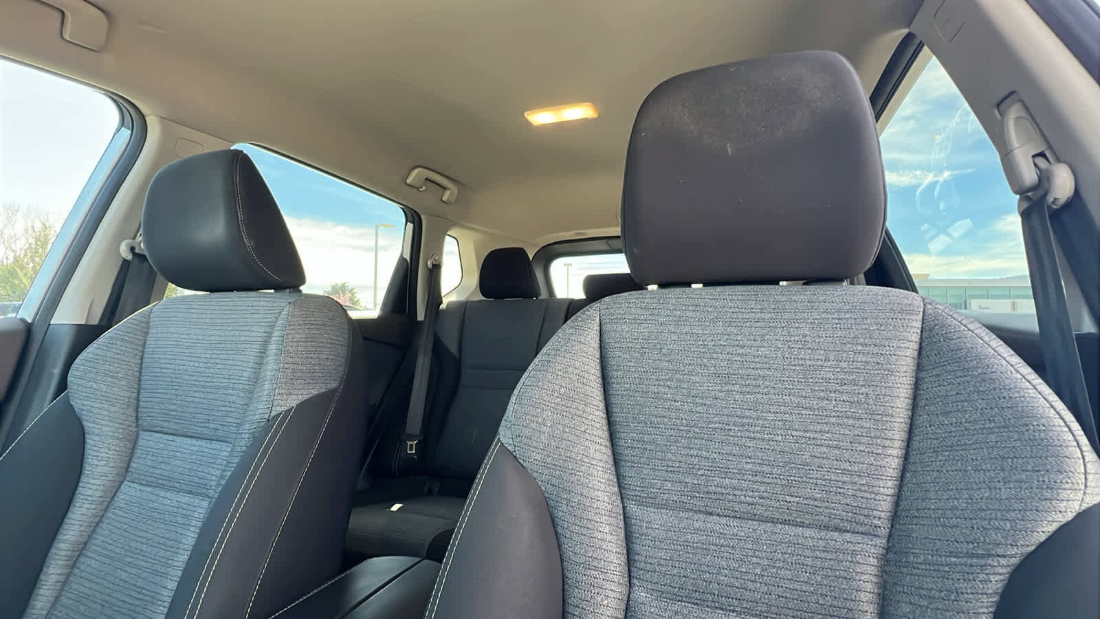 Used 2021 Nissan Rogue SV image 11