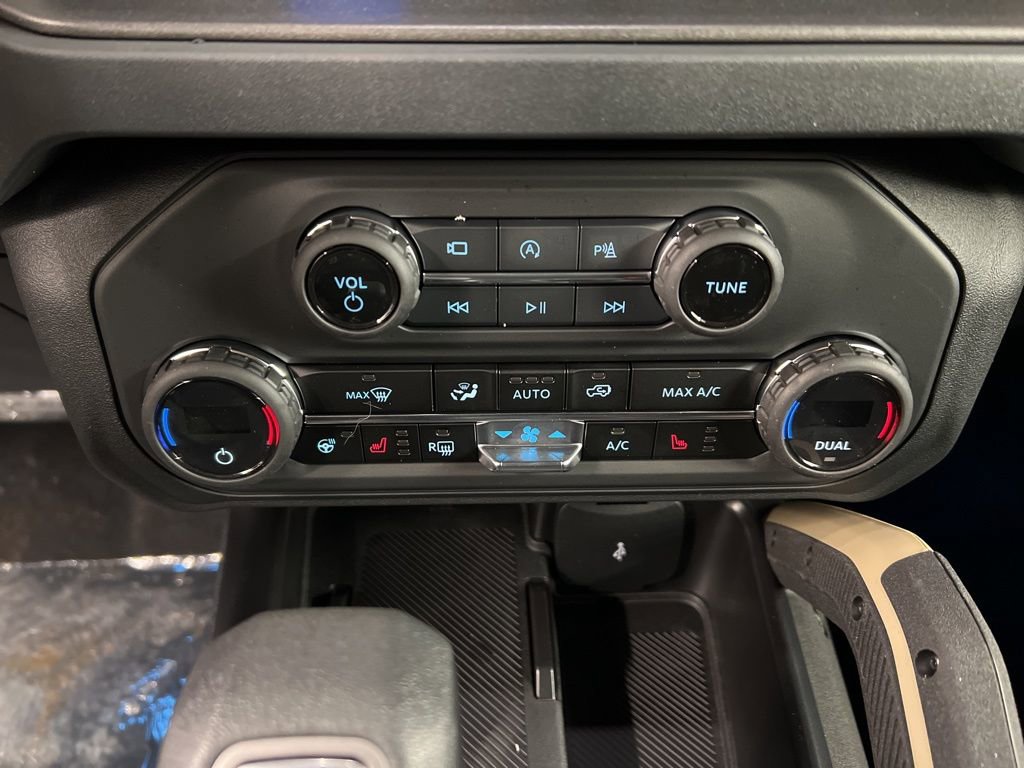 New 2026 Ford Bronco Badlands image 13