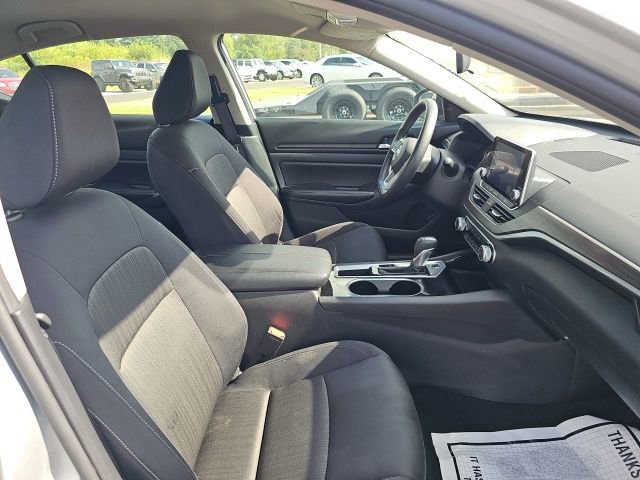 Used 2024 Nissan Altima 2.5 SV image 29