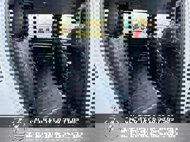 Used 2020 Land Rover Defender 110 SE image 19