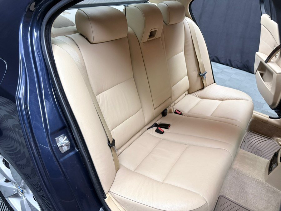 Used 2007 BMW 530xi Sedan AWD/4WD image 36