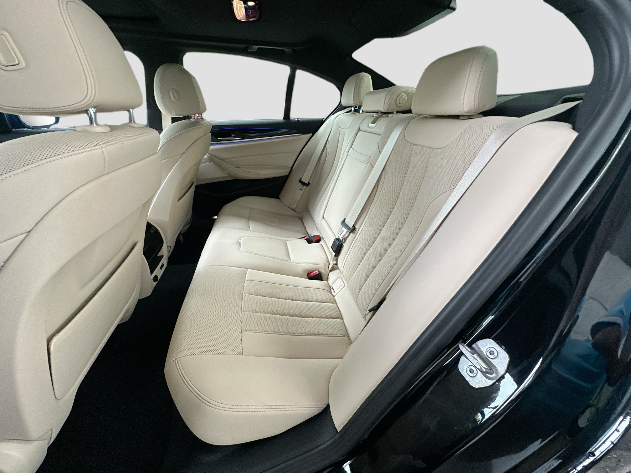 Certified 2023 BMW 530i w/ Convenience Package RWD image 24
