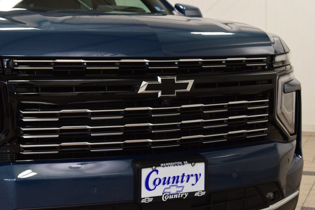 New 2026 Chevrolet Suburban High Country AWD/4WD image 11