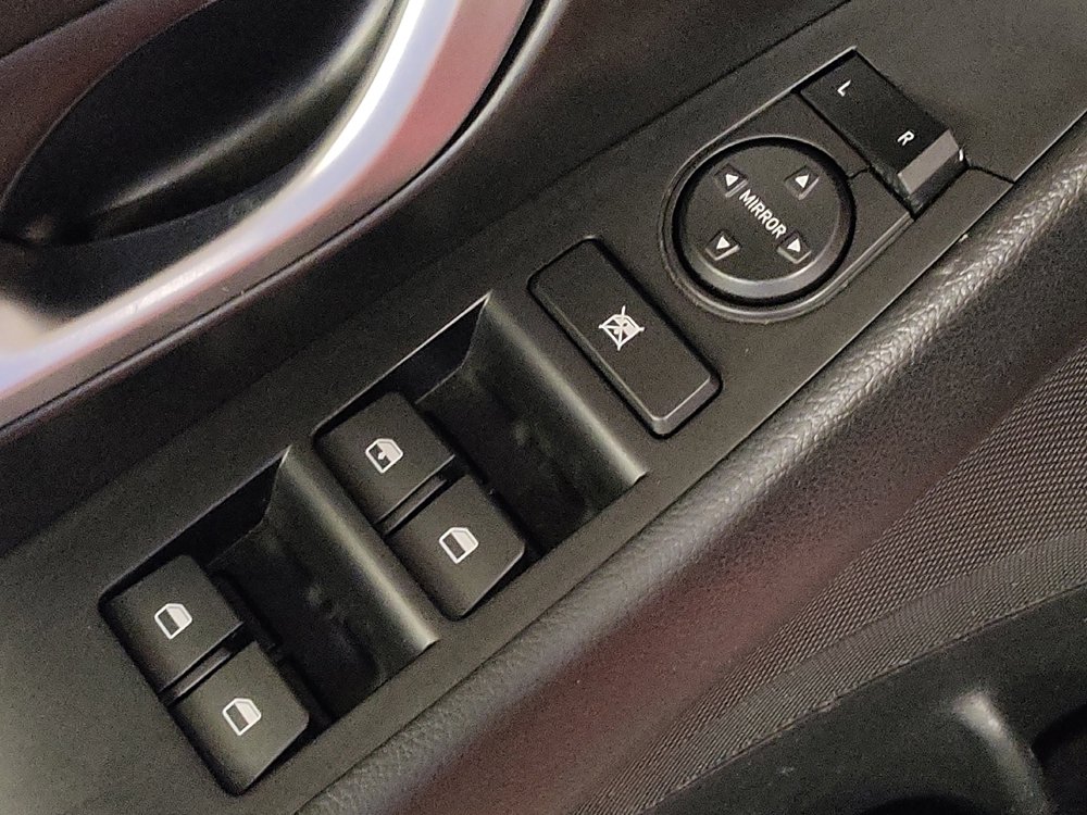 Used 2019 Hyundai Elantra GT FWD image 27