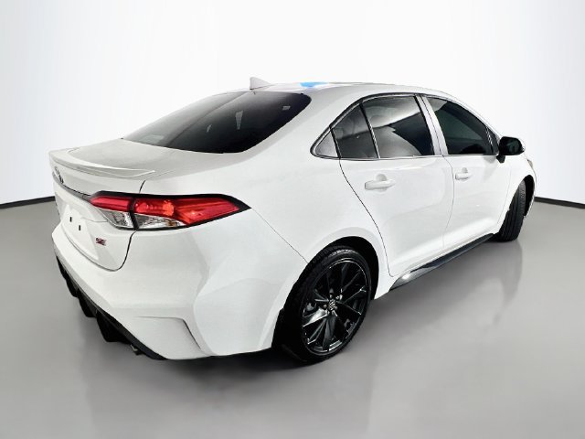 Used 2024 Toyota Corolla SE w/ SE Premium Package FWD image 8