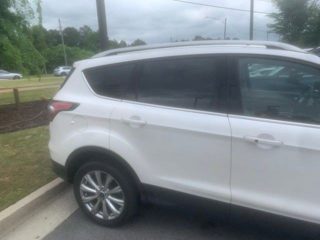 Used 2017 Ford Escape Titanium FWD image 4