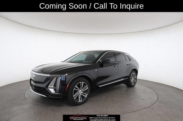 Used 2024 Cadillac Lyriq Luxury AWD/4WD image 9
