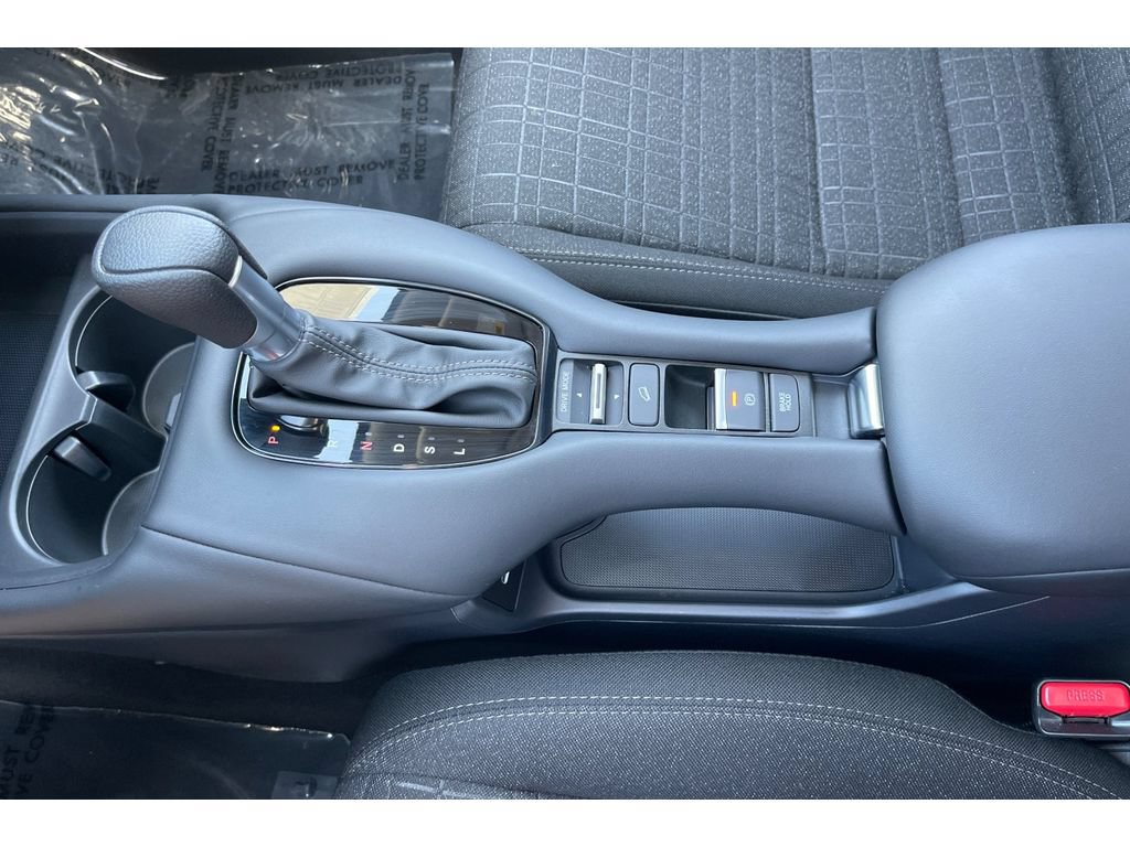 Certified 2027 Honda HR-V LX image 30