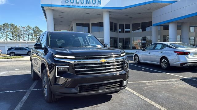 New 2026 Chevrolet Traverse LT w/ Driver Confidence Package FWD image 1