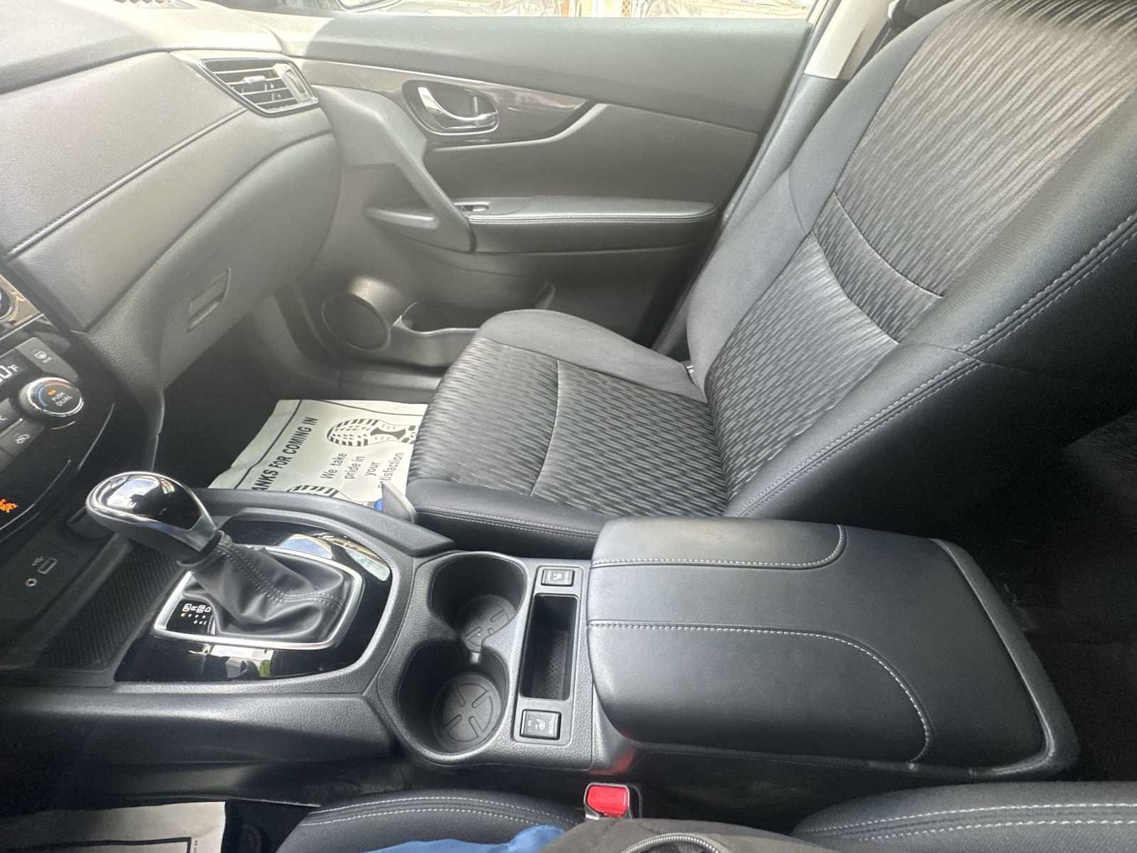 Used 2020 Nissan Rogue SV FWD image 20