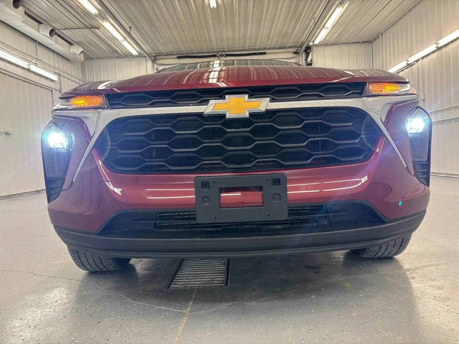 Used 2024 Chevrolet Trax LS w/ LS Convenience Package FWD image 11