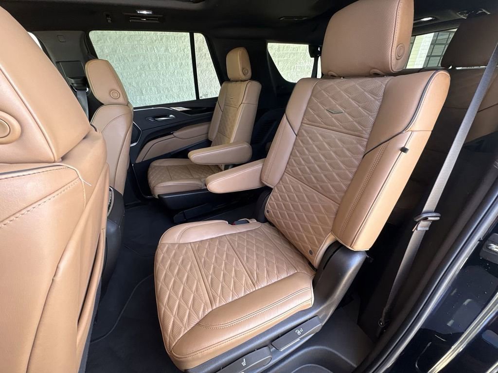 Certified 2023 Cadillac Escalade Premium Luxury AWD/4WD image 26