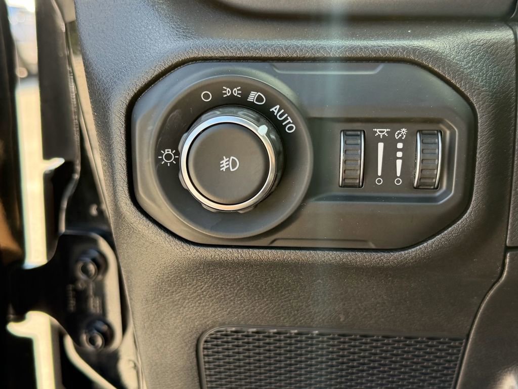 Used 2021 Jeep Wrangler Unlimited Sport w/ Sun And Sound Package AWD/4WD image 28