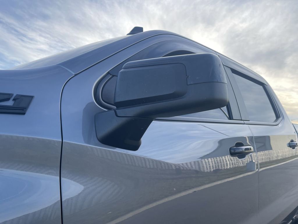 Used 2021 Chevrolet Silverado 1500 LT Trail Boss image 3