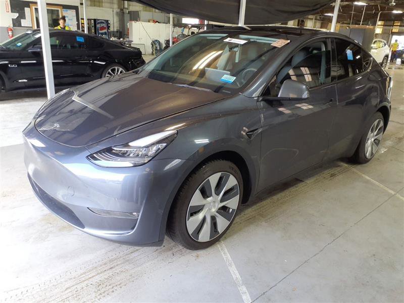 Used 2024 Tesla Model Y Long Range image 5