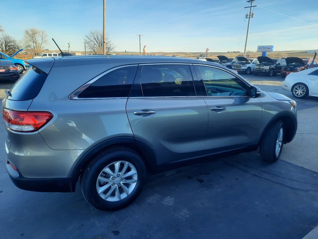 Used 2016 Kia Sorento L FWD image 3