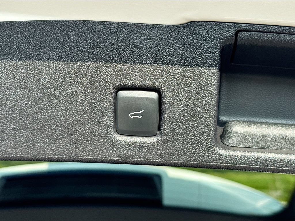 Used 2024 Ford Escape SE w/ PHEV Premium Package FWD image 31
