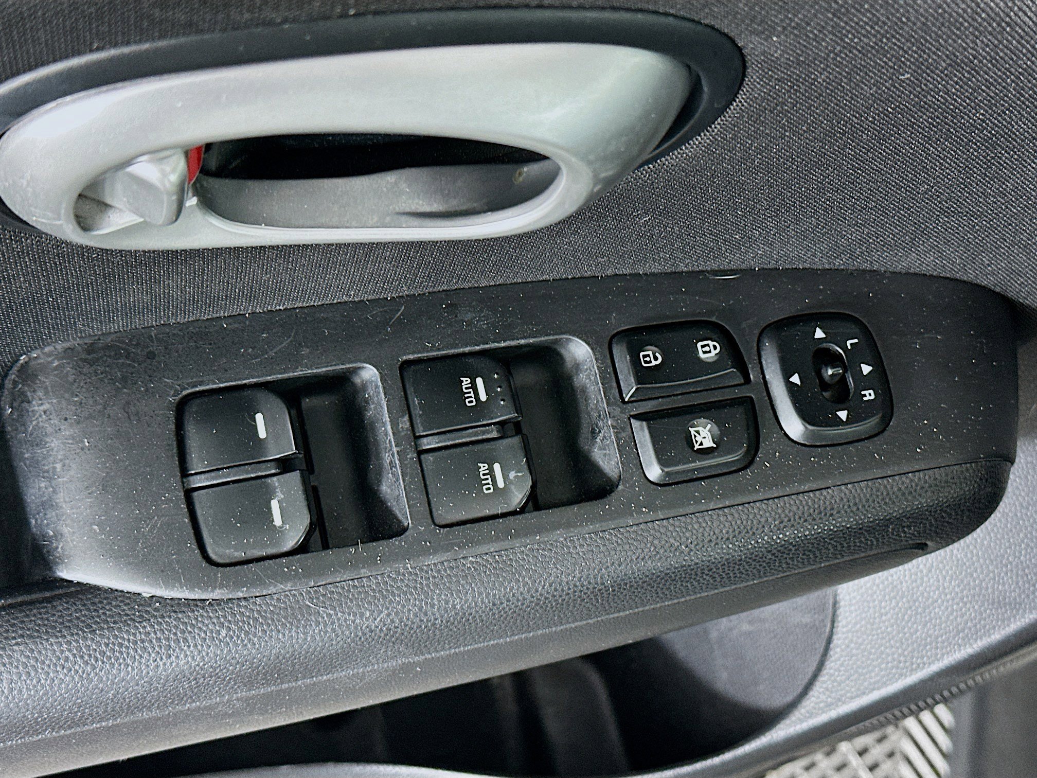 Used 2016 Kia Soul + FWD image 15