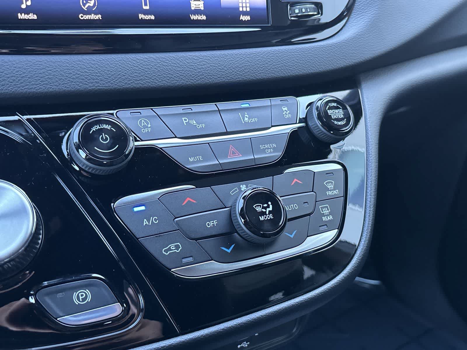 New 2027 Chrysler Pacifica LX FWD image 25