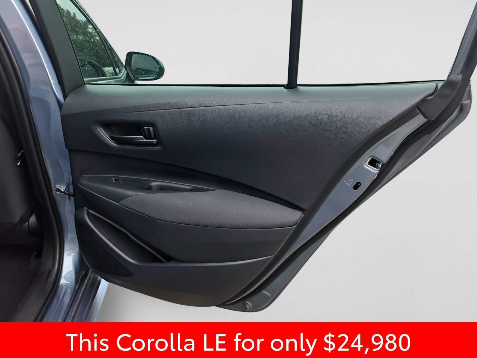 Used 2026 Toyota Corolla LE FWD image 37