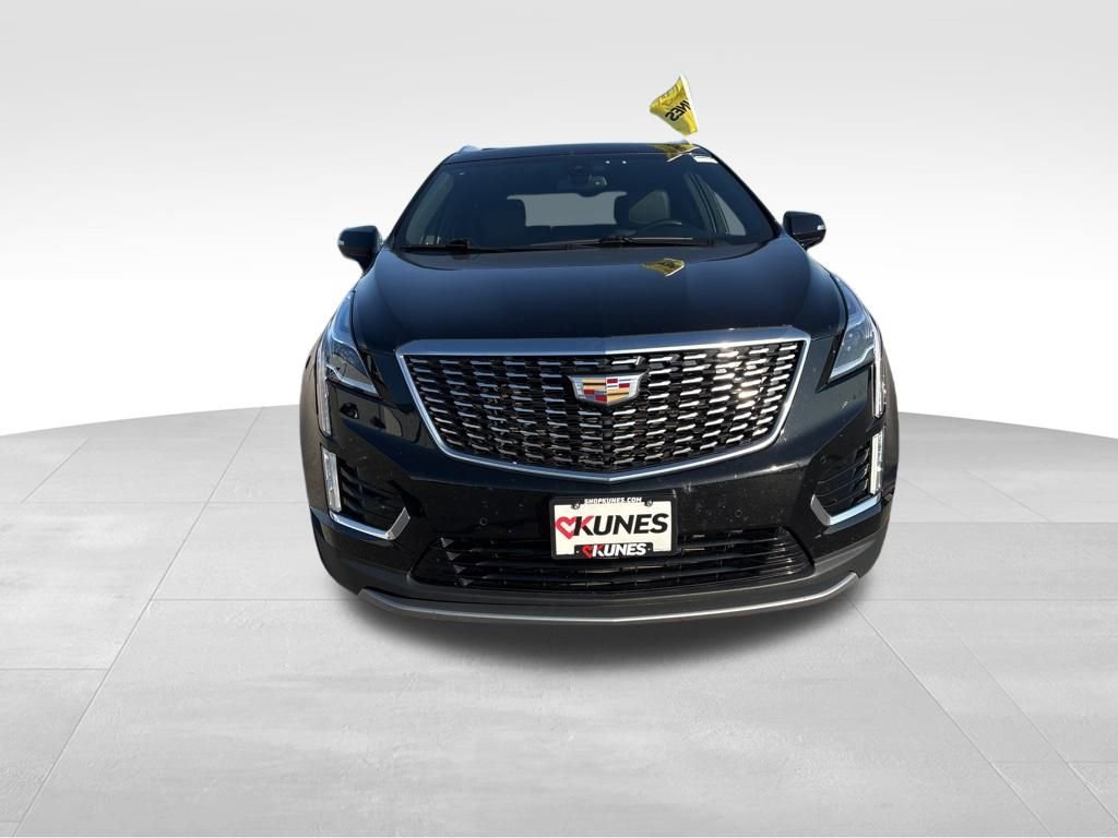 Used 2022 Cadillac XT5 Premium Luxury image 2
