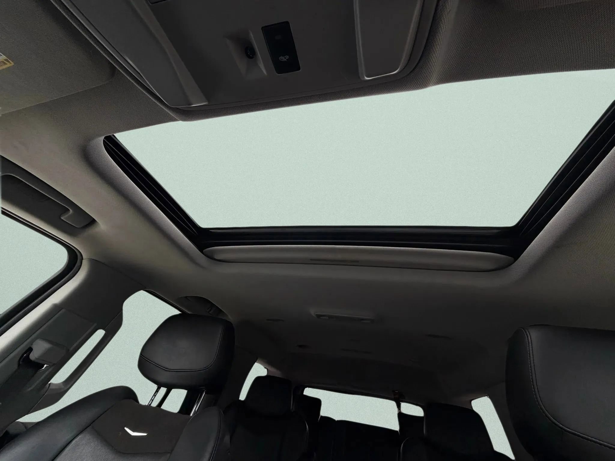 Used 2018 Cadillac Escalade Luxury image 37