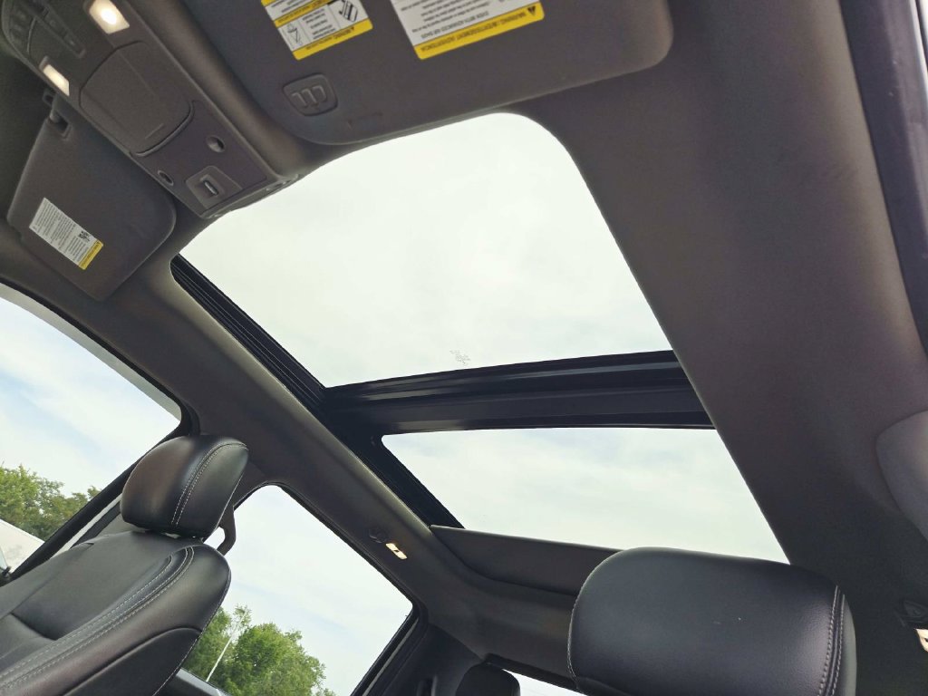 Used 2019 Ford F150 Lariat w/ Equipment Group 502A Luxury AWD/4WD image 9