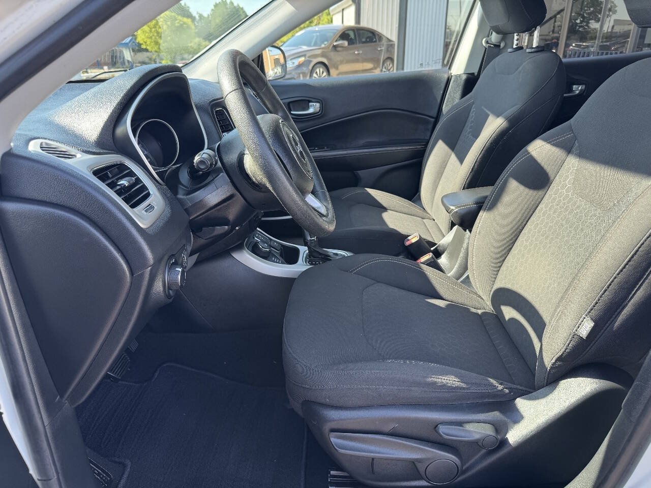 Used 2020 Jeep Compass Sport AWD/4WD image 16