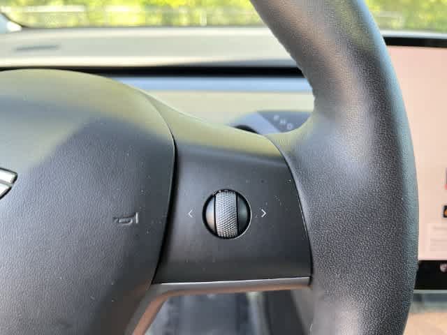 Used 2023 Tesla Model 3 Standard Range RWD image 23