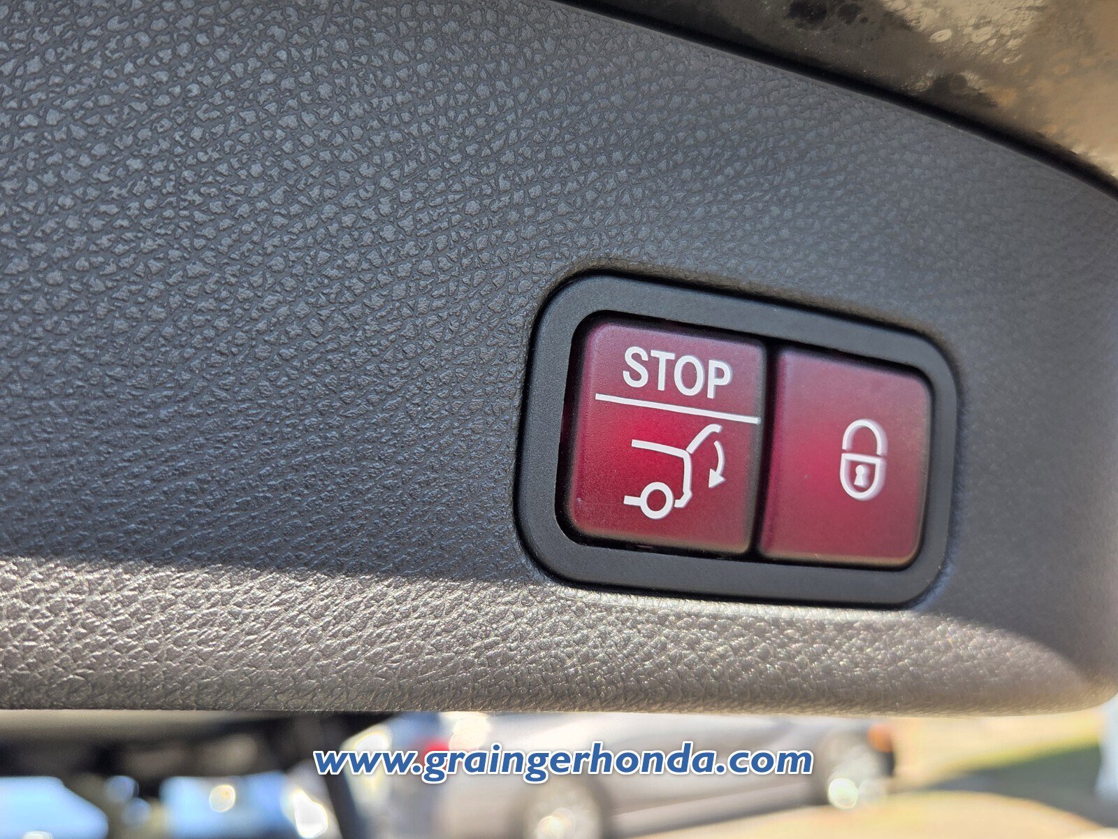 Used 2016 Mercedes-Benz GL 550 4MATIC image 15