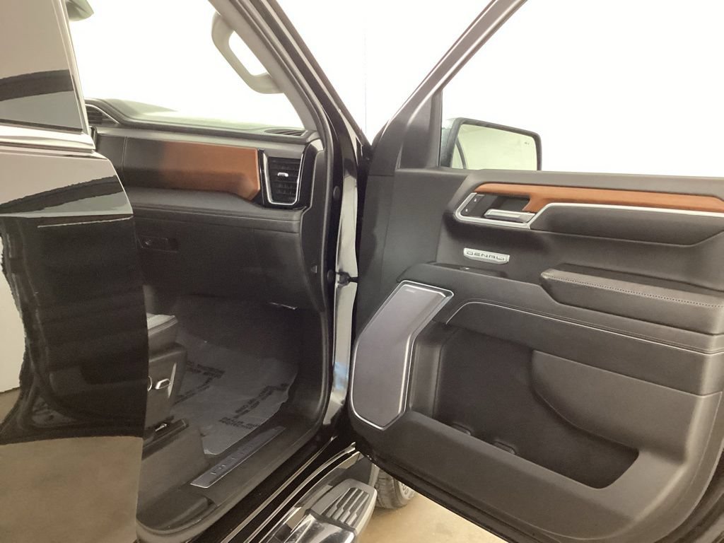 Used 2022 GMC Sierra 1500 Denali AWD/4WD image 22