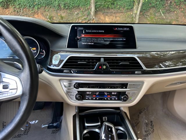 Used 2017 BMW 740i image 19