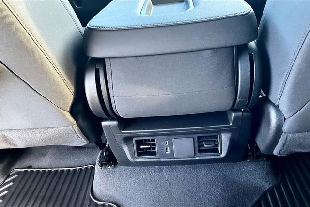 Used 2024 Chevrolet Silverado 2500 Custom w/ Custom Value Package image 12