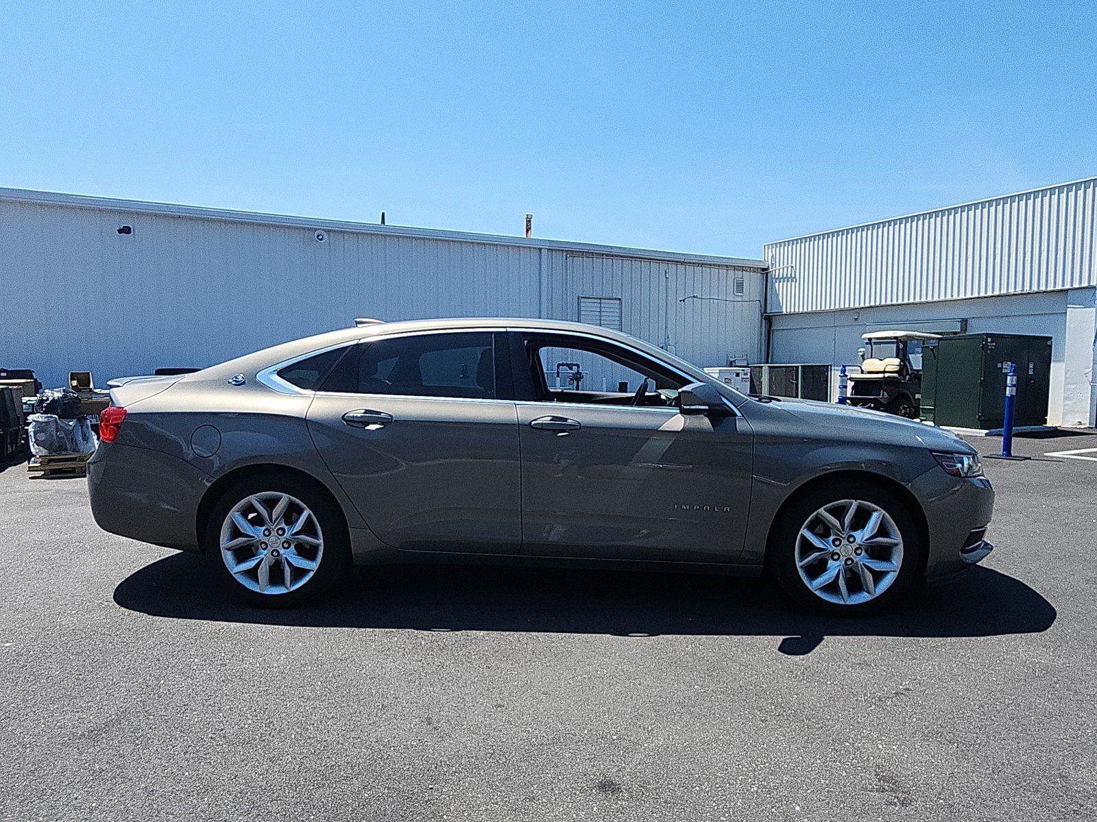 Used 2017 Chevrolet Impala LT w/ Leather Package FWD image 5