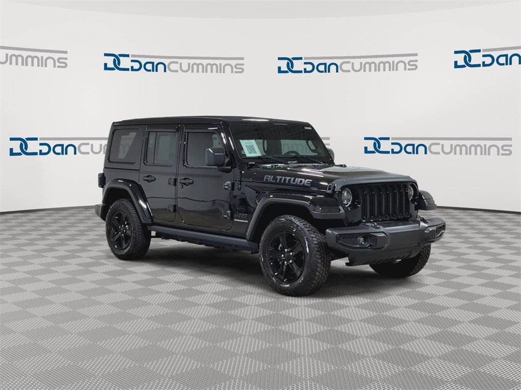 Used 2023 Jeep Wrangler Altitude image 3