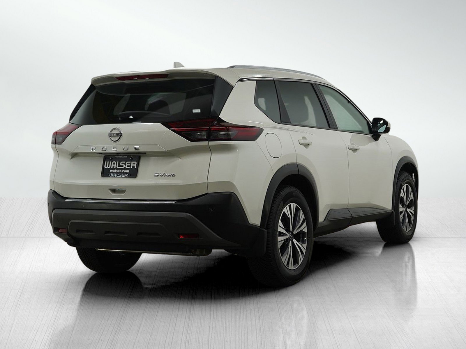 Used 2023 Nissan Rogue SV w/ SV Premium B Package image 5