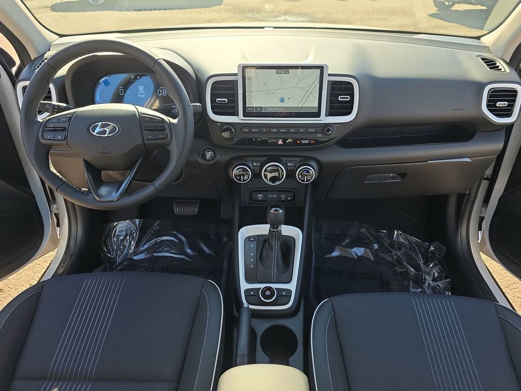 New 2025 Hyundai Venue Limited image 17