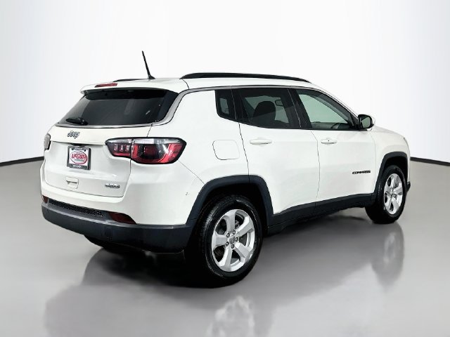 Used 2018 Jeep Compass Latitude FWD image 17