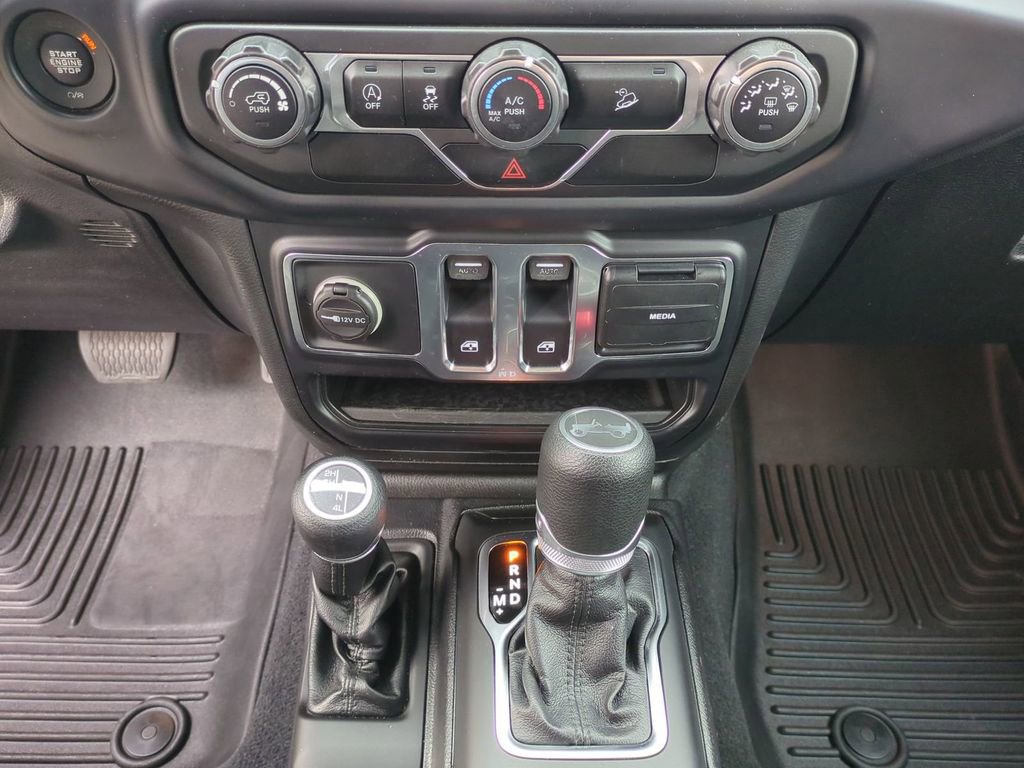 Used 2019 Jeep Wrangler Sport S image 18