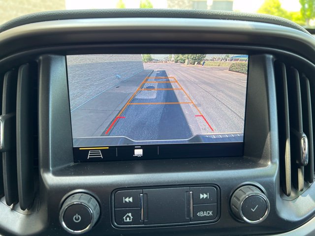 Used 2022 Chevrolet Colorado Z71 AWD/4WD image 32