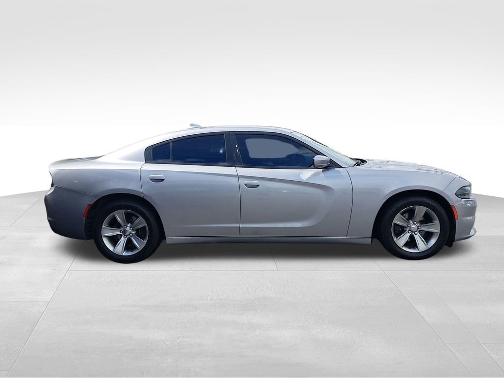 Used 2015 Dodge Charger SXT image 7