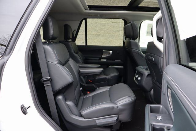 New 2026 Ford Expedition Platinum w/ Driver's Package image 39