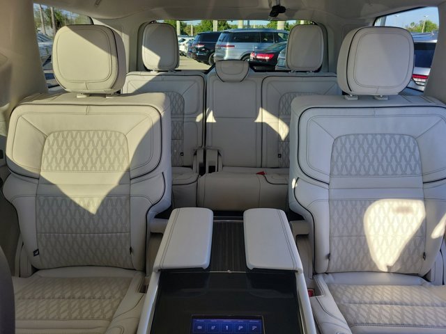 Certified 2024 Lincoln Navigator Black Label image 17