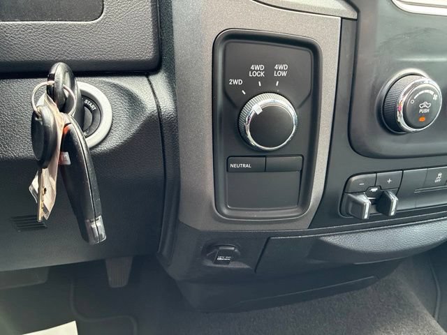 Used 2013 RAM 1500 Express AWD/4WD image 26