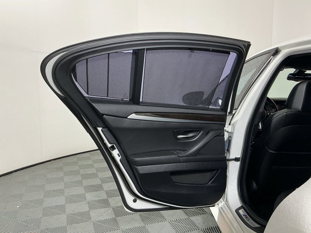 Used 2014 BMW M5 RWD image 24
