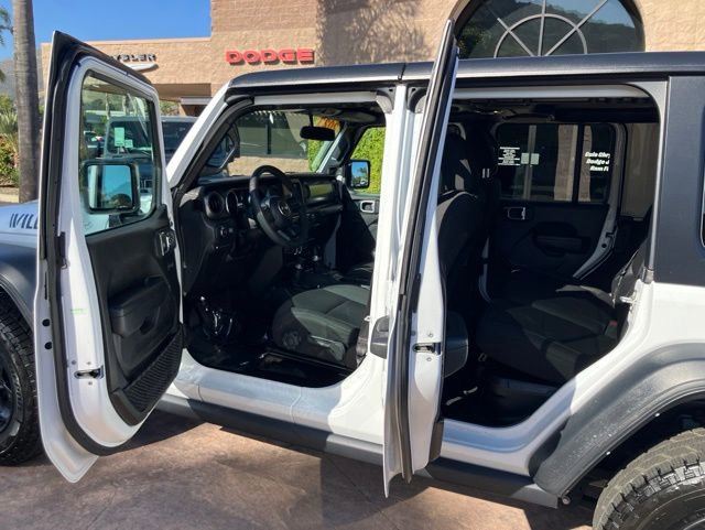 Used 2023 Jeep Wrangler Unlimited AWD/4WD image 3