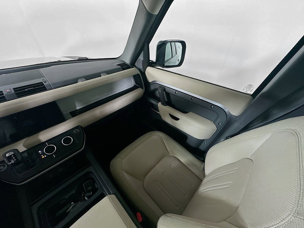 Used 2020 Land Rover Defender 110 S image 11