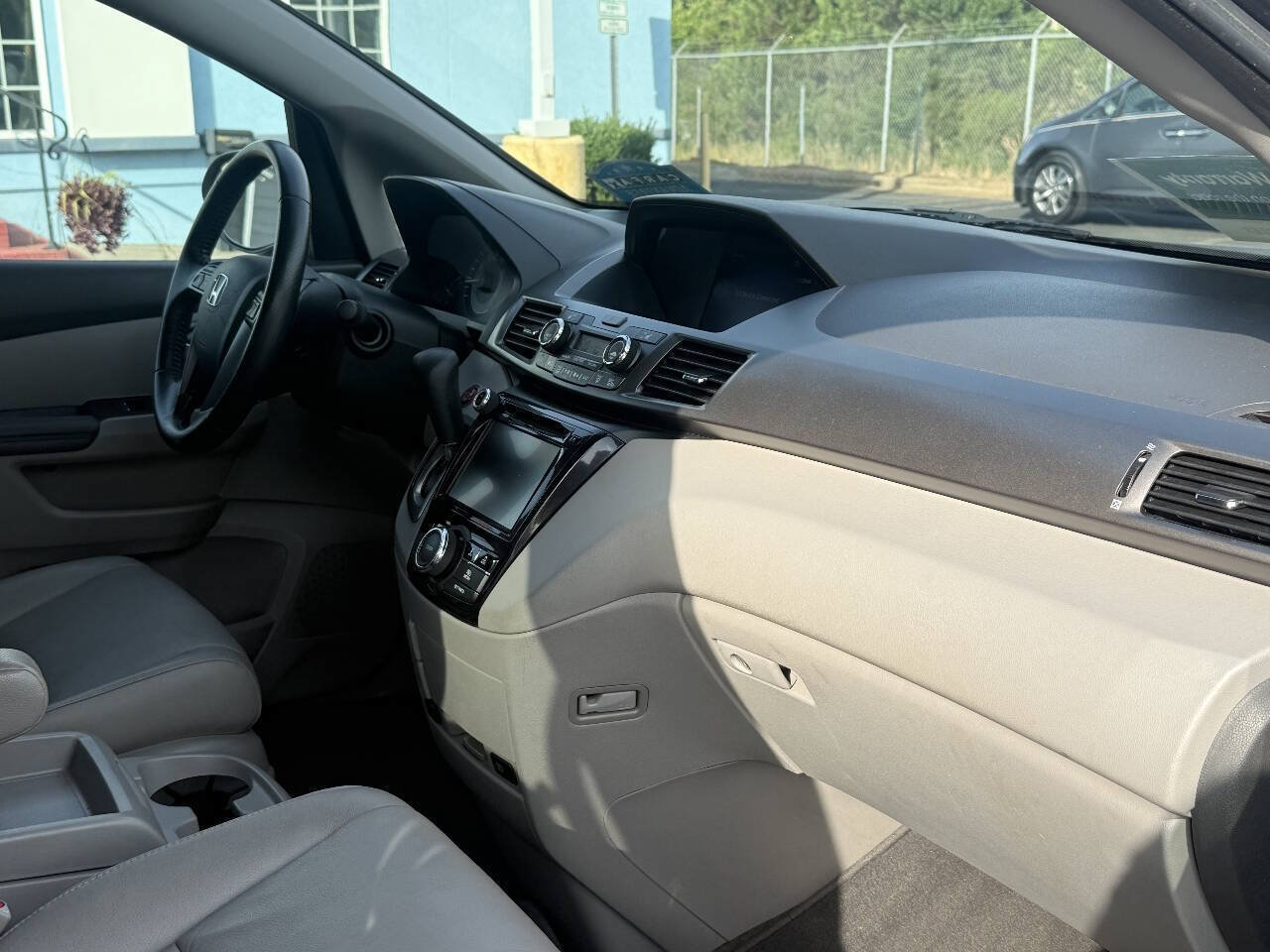 Used 2015 Honda Odyssey EX-L image 31