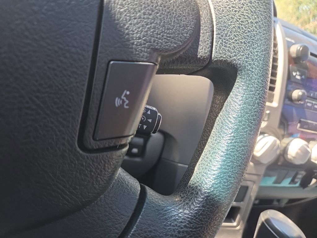 Used 2013 Toyota Tundra 4x4 CrewMax w/ SR5 Pkg image 27