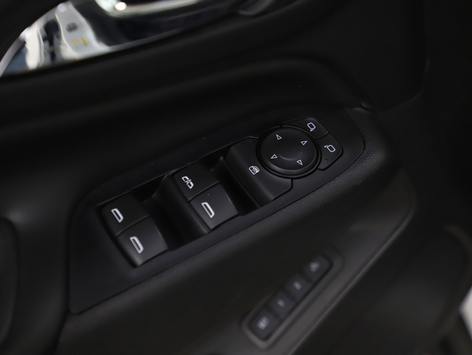 Used 2019 Chevrolet Equinox Premier image 20